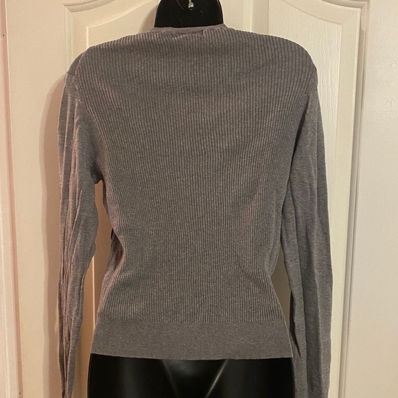 “CABI” Appliqué Cardigan - Picture 11 of 16